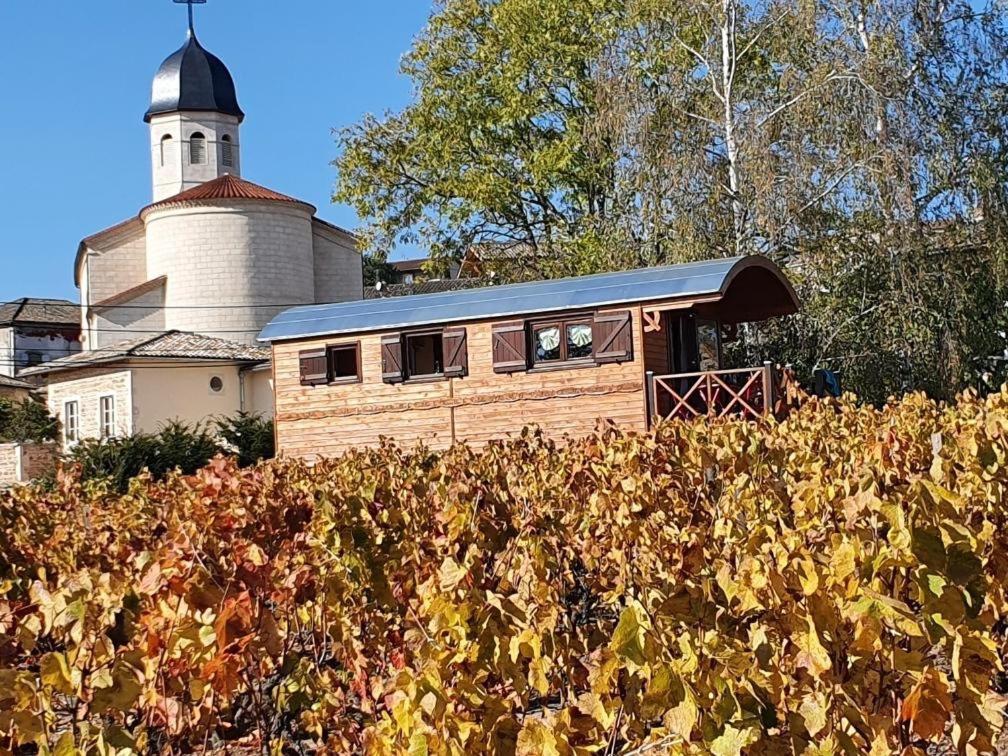 Roulotte Et Gite De Chiroubles Exteriör bild